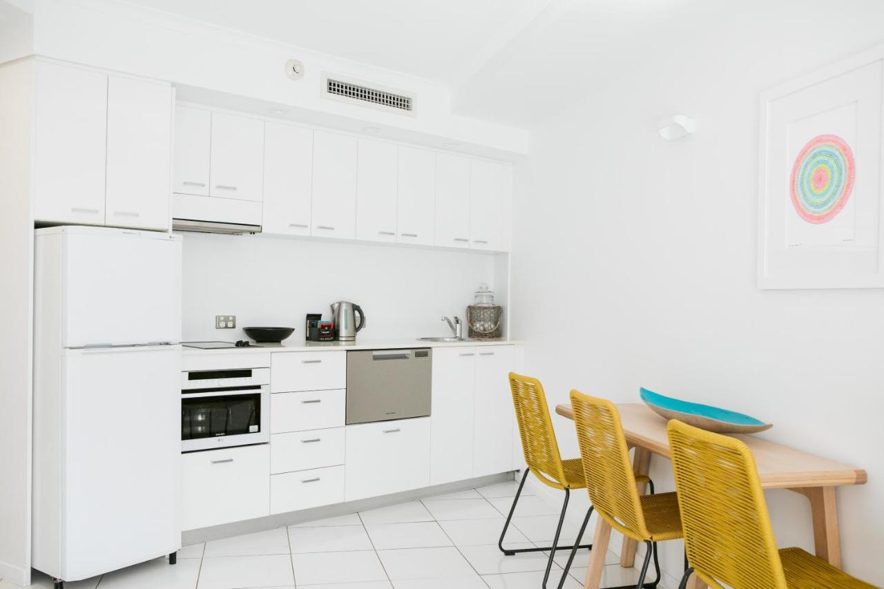 Netanya Noosa Beachfront Resort Kültér fotó
