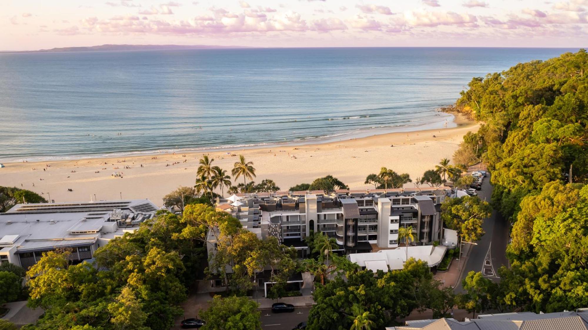 Netanya Noosa Beachfront Resort Kültér fotó