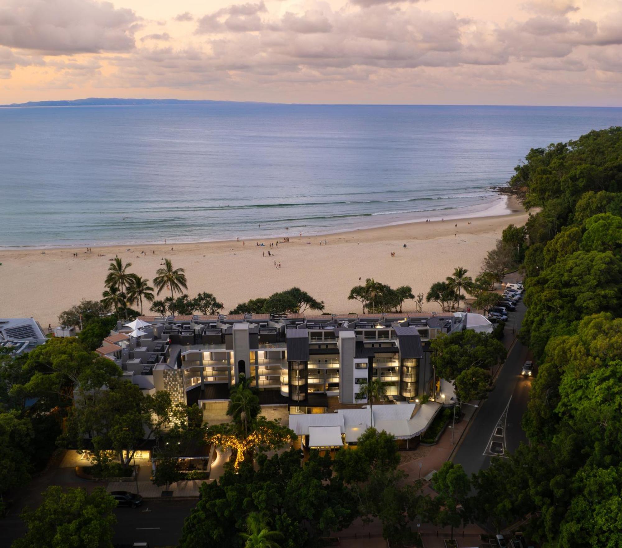 Netanya Noosa Beachfront Resort Kültér fotó