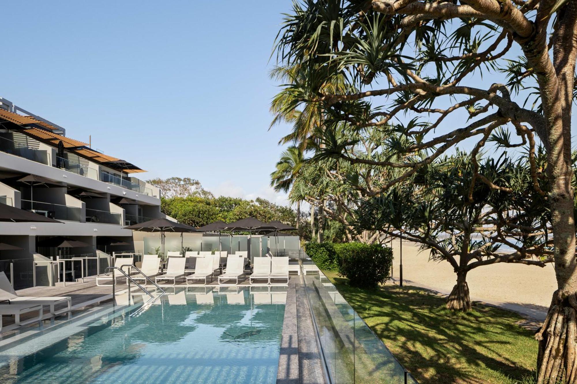Netanya Noosa Beachfront Resort Kültér fotó