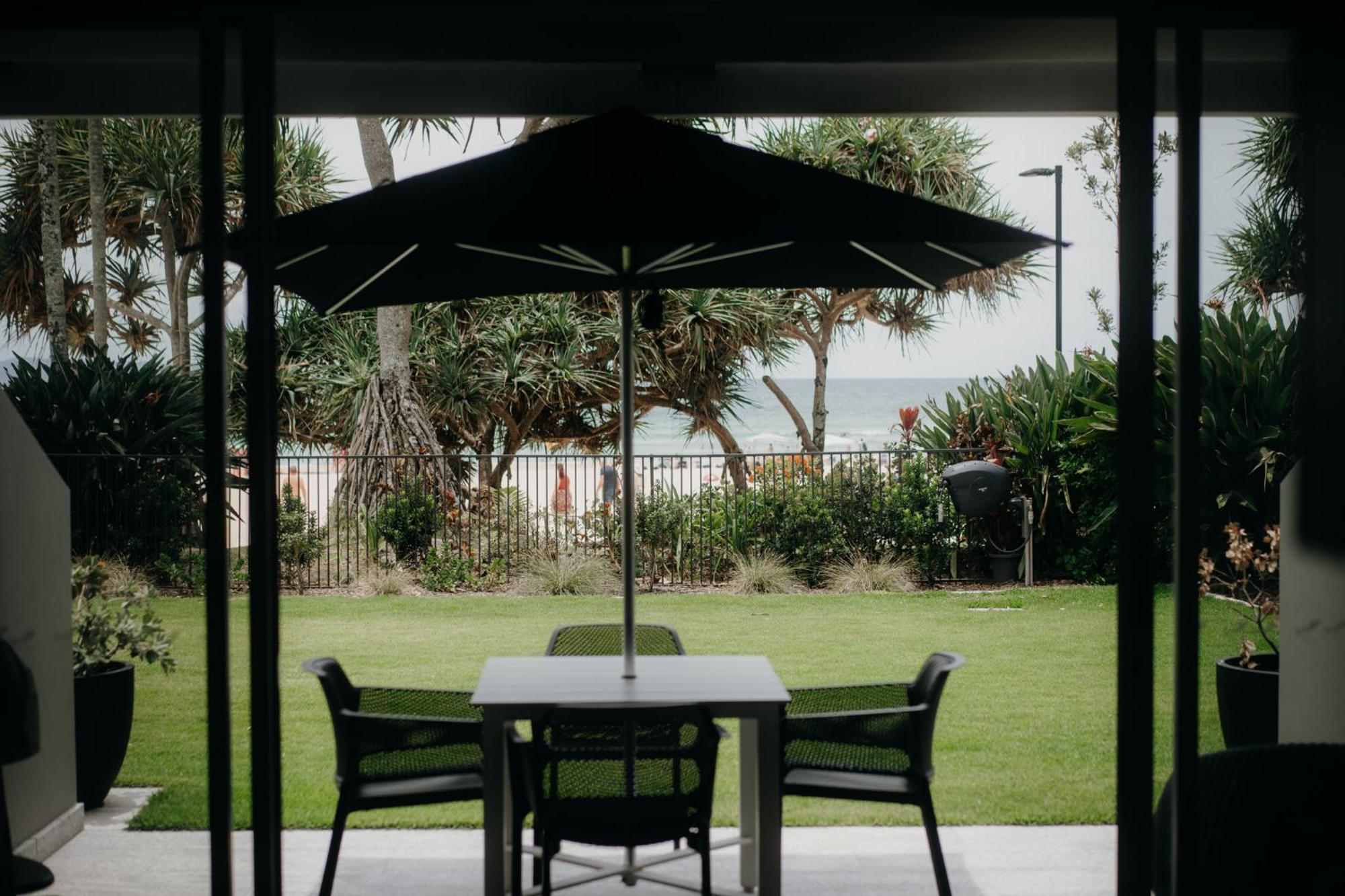 Netanya Noosa Beachfront Resort Kültér fotó